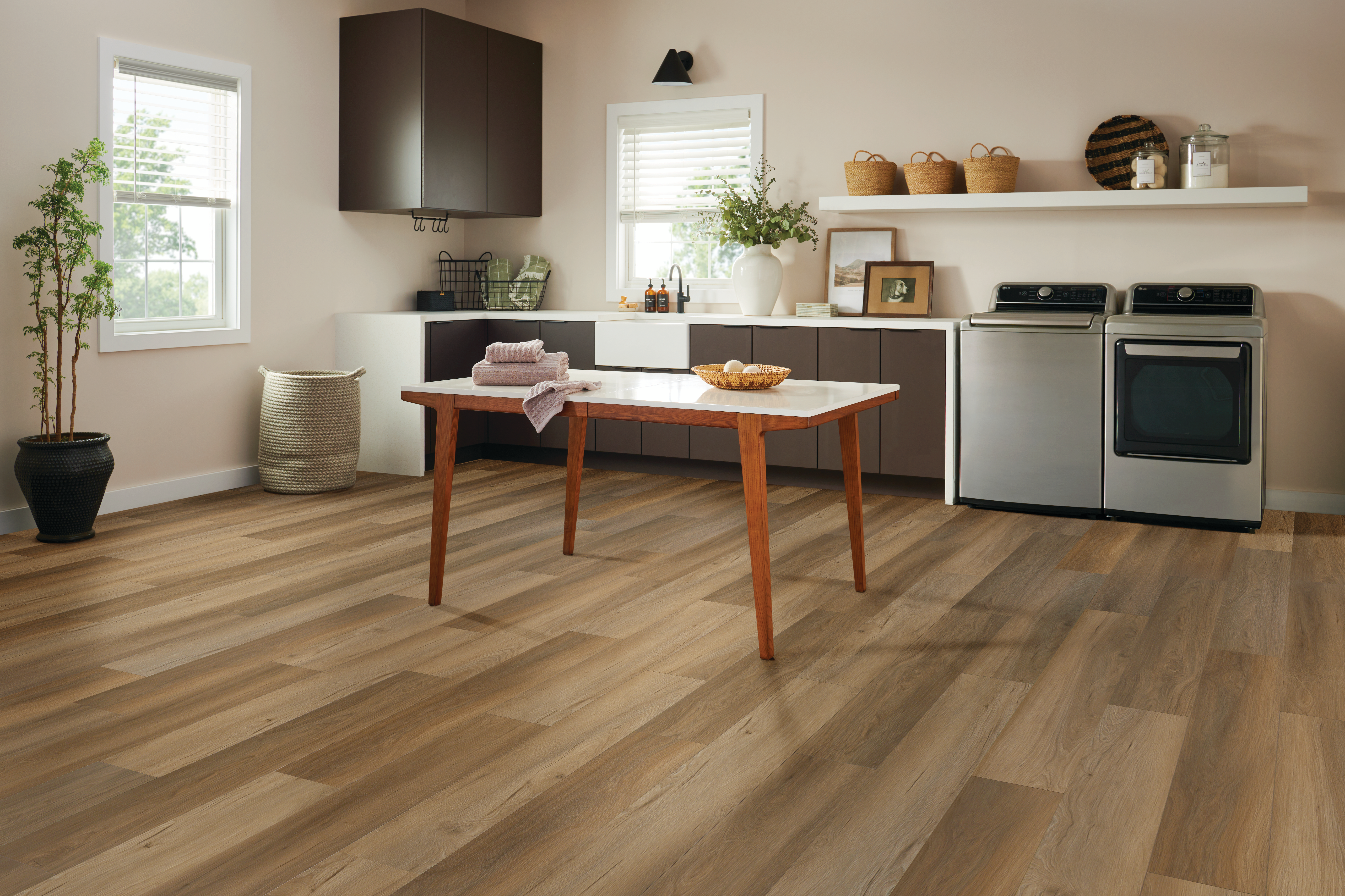 Ingenious Plank Kodiak Brown Hybrid Resilient 1PA67008