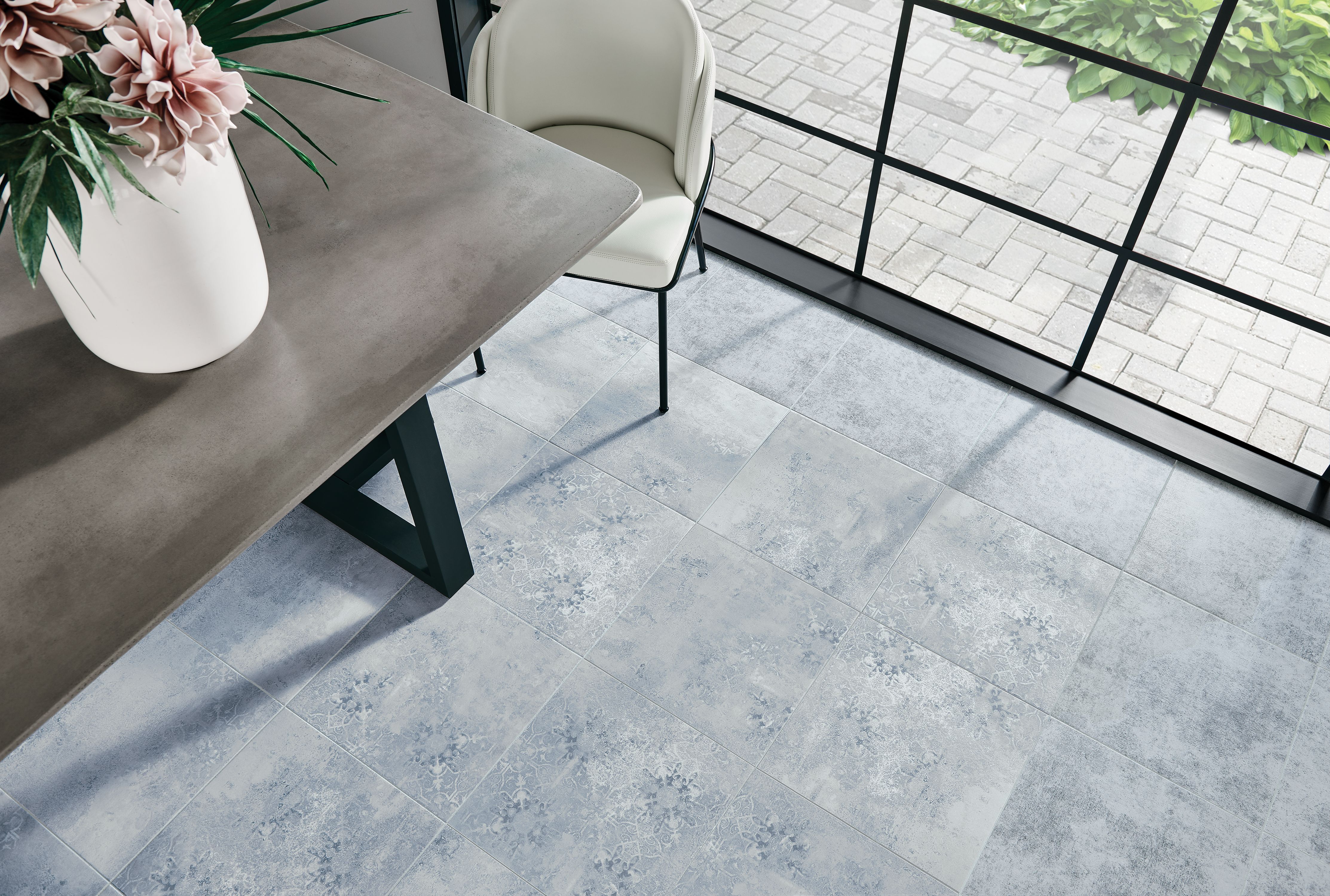 VersaStyle Windy Blue Engineered Tile 113TB