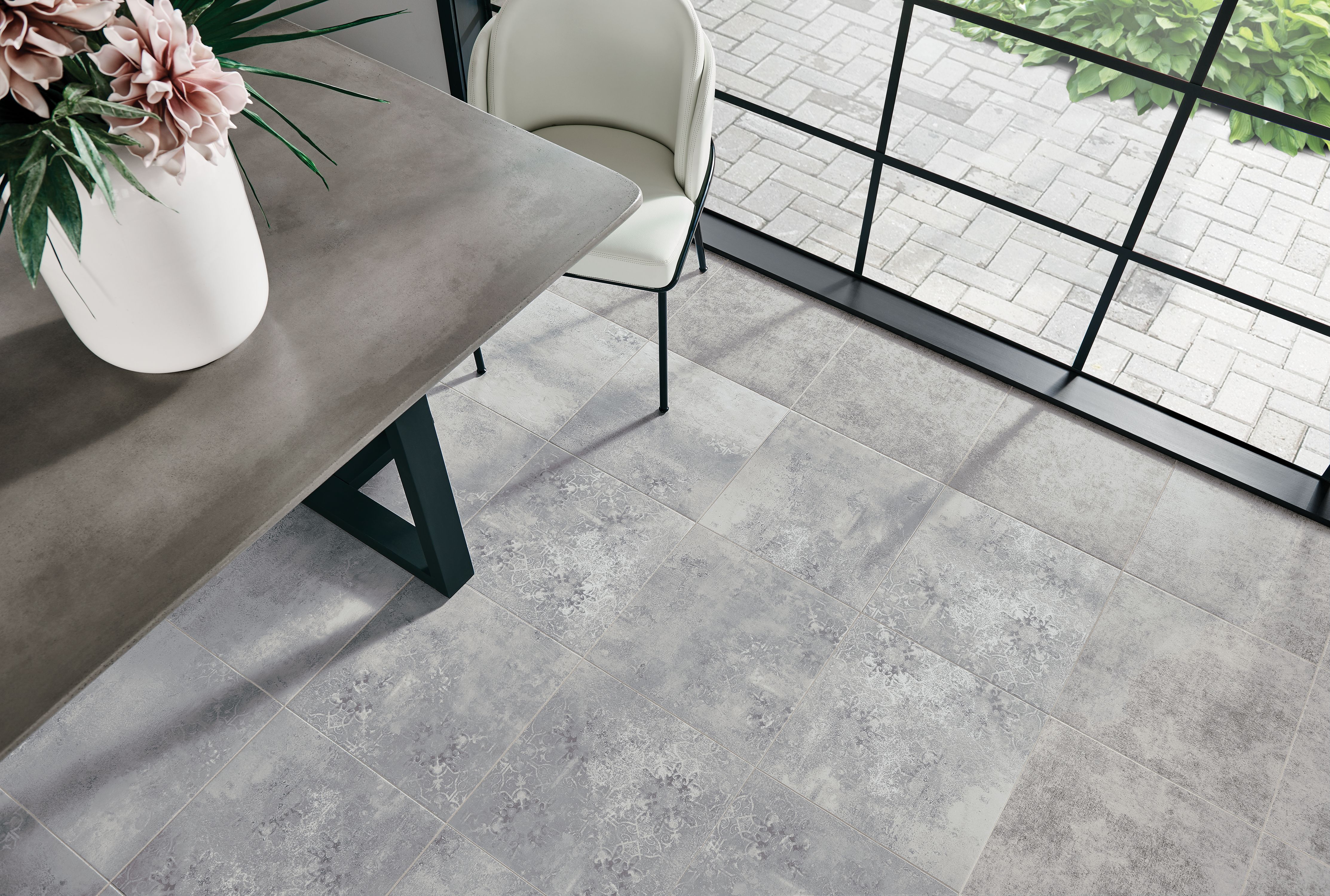 VersaStyle Citadel Brown Engineered Tile 114TB