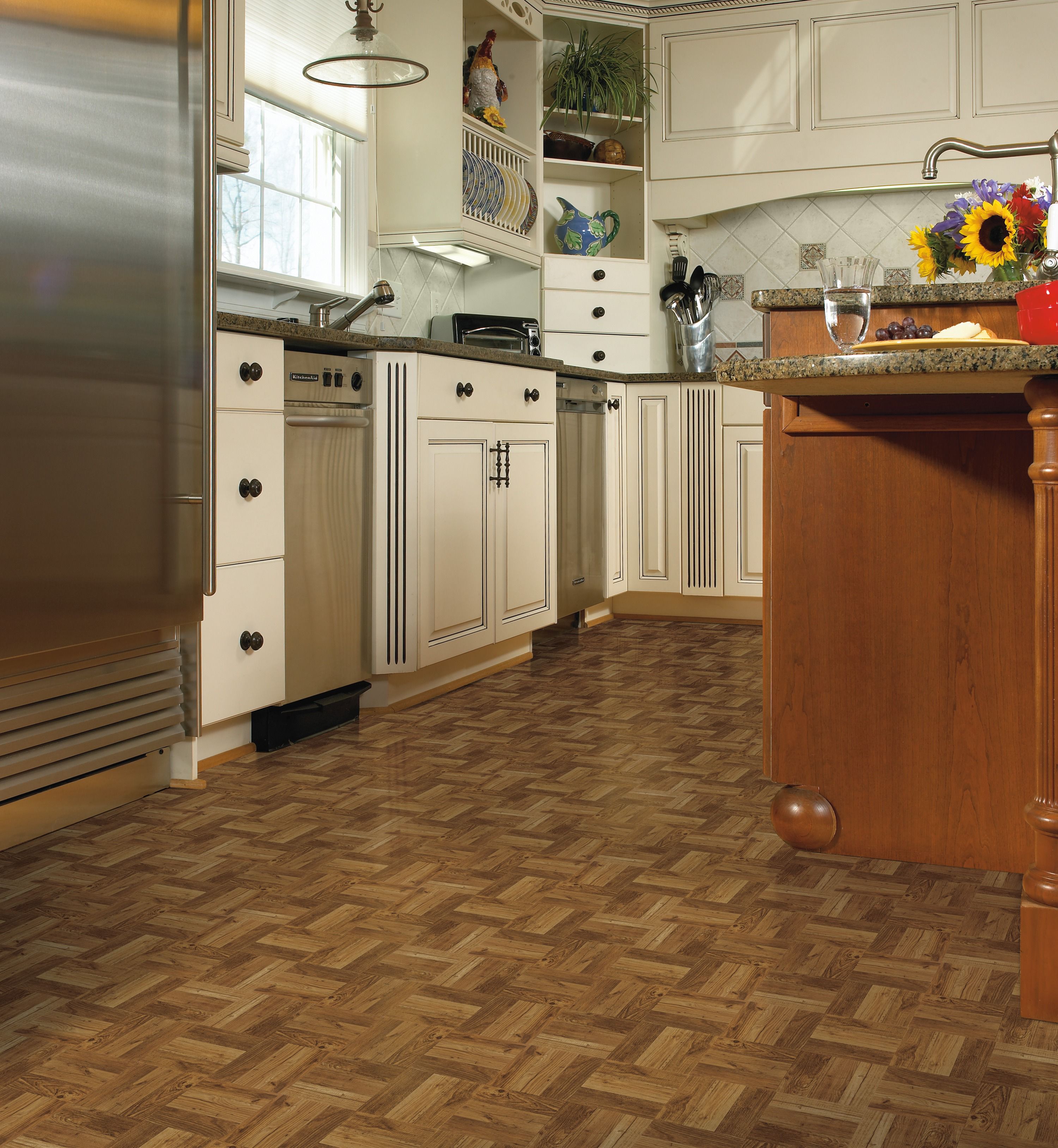 Units Russet Oak Vinyl Tile 25290