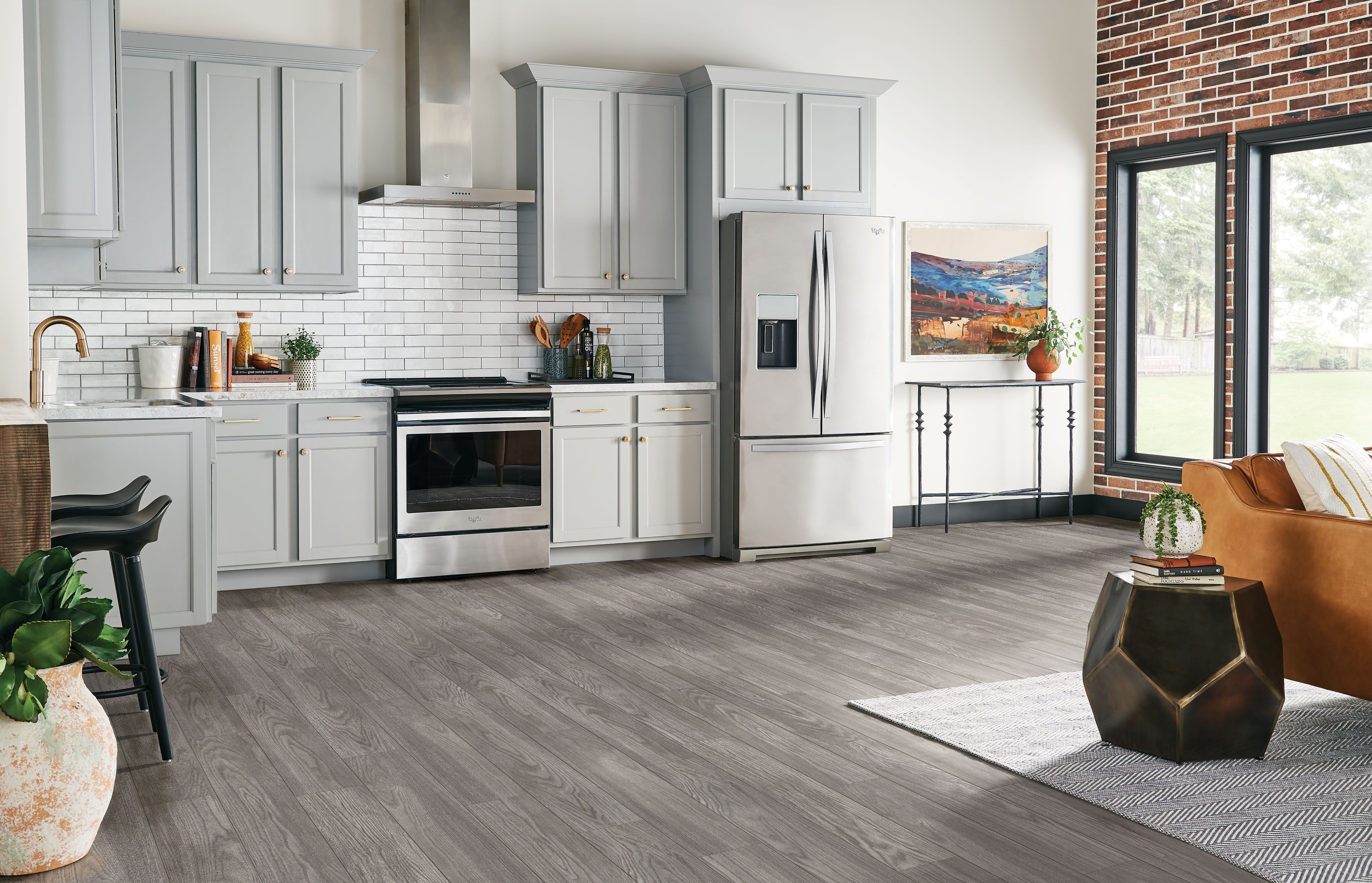 American Charm 6 Solitary Gray Luxury Vinyl Tile U5018